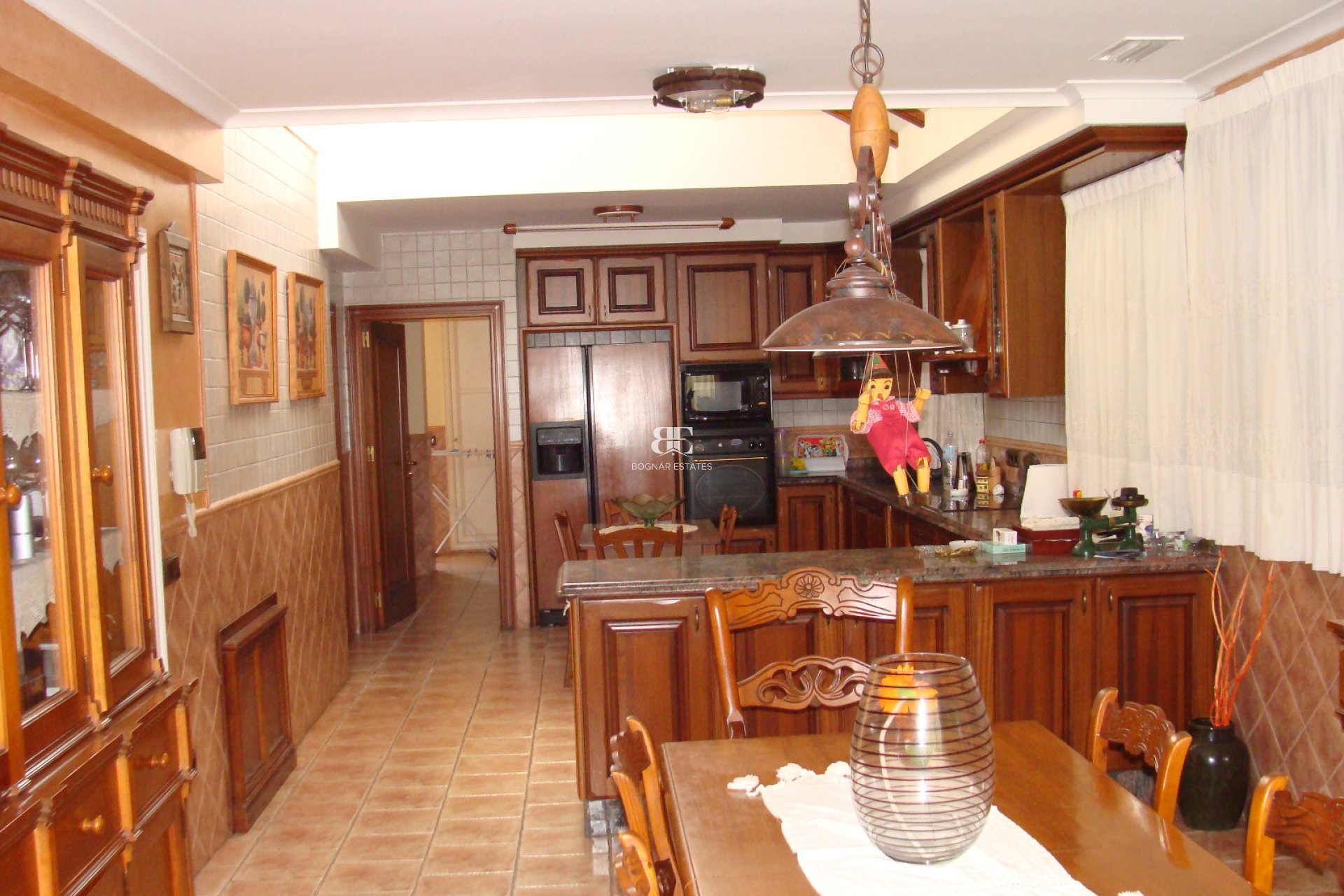 Resale - Villa -
Elche