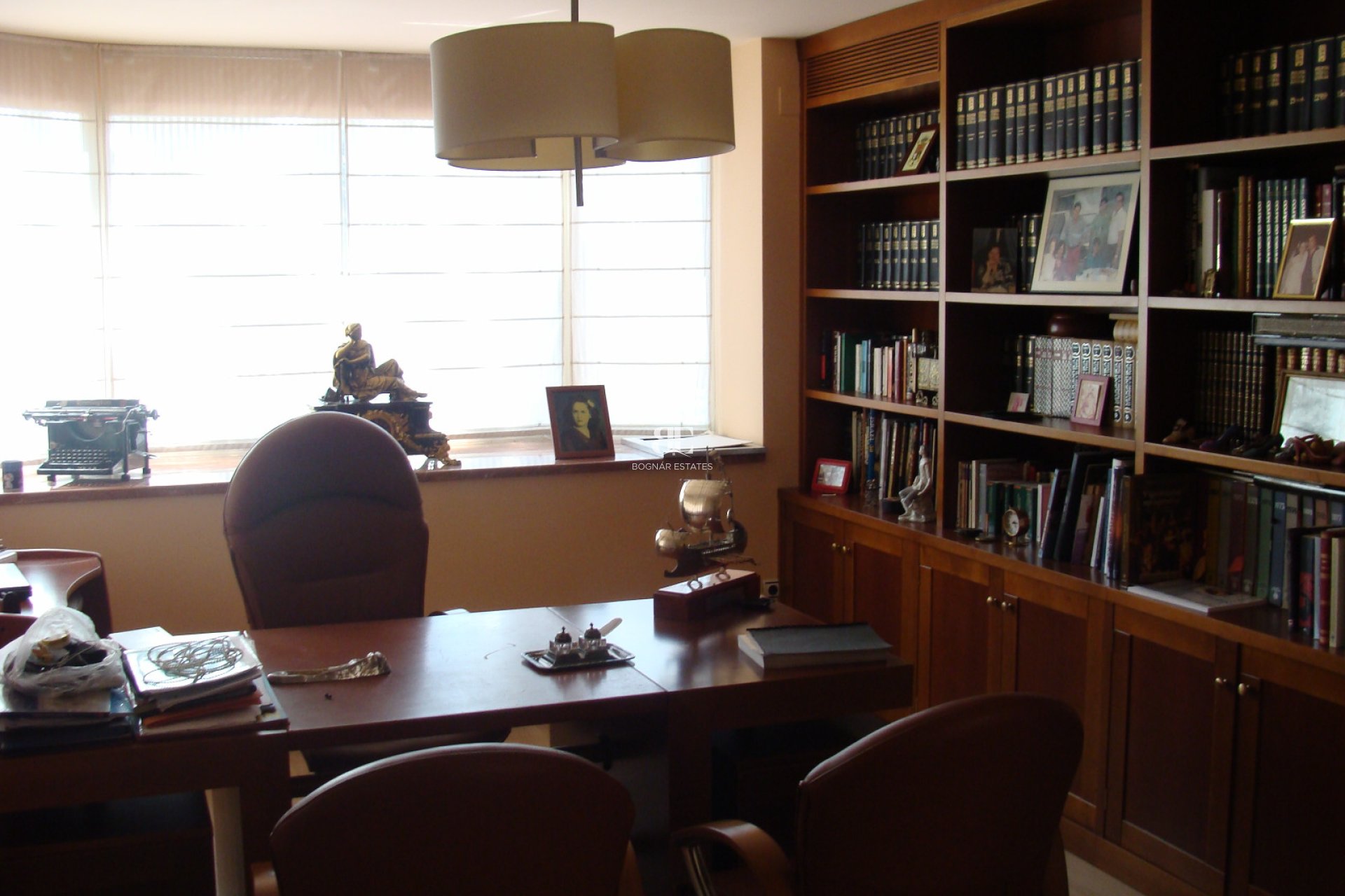 Resale - Villa -
Elche