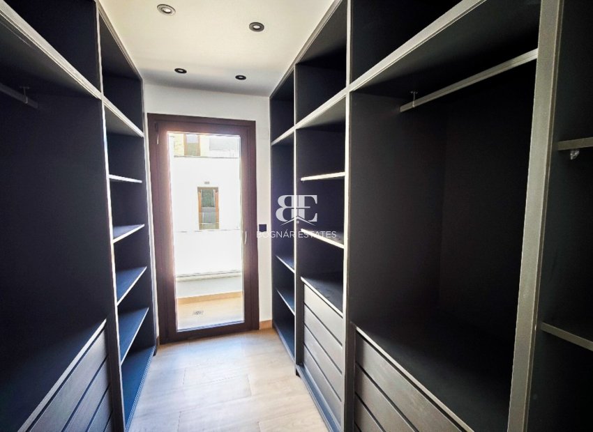 Resale - Villa -
Finestrat - Balcón de finestrat