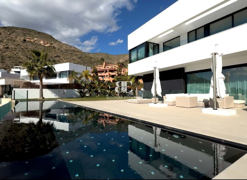 Resale - Villa -
Finestrat - Cala de Finestrat