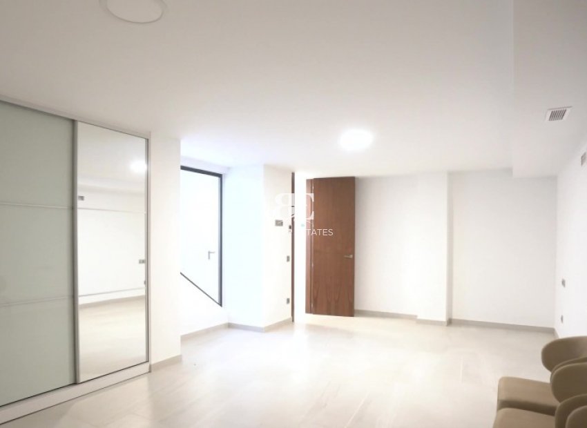 Resale - Villa -
Finestrat - Golf Bahía