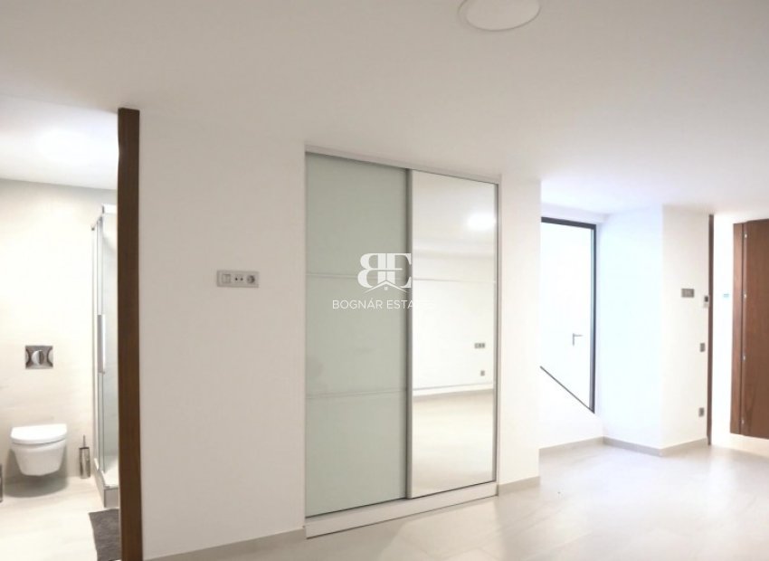 Resale - Villa -
Finestrat - Golf Bahía