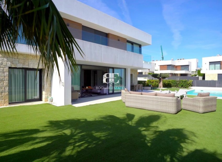 Resale - Villa -
Finestrat - Golf Bahía