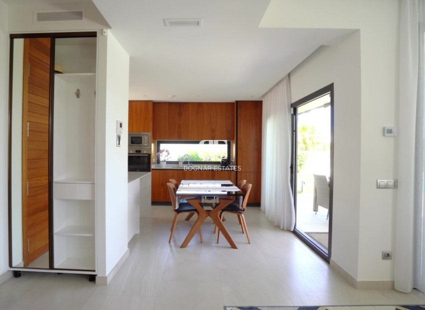Resale - Villa -
Finestrat - Golf Bahía