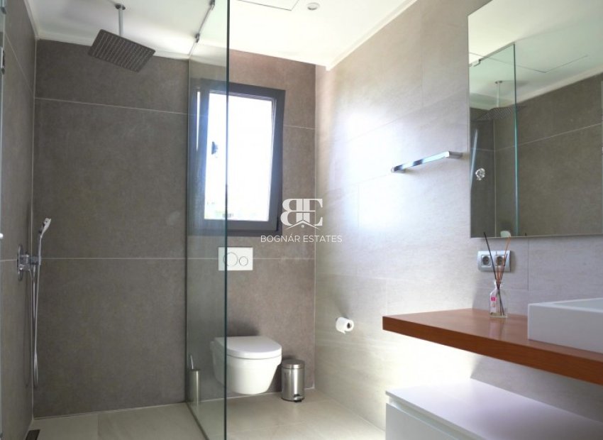 Resale - Villa -
Finestrat - Golf Bahía