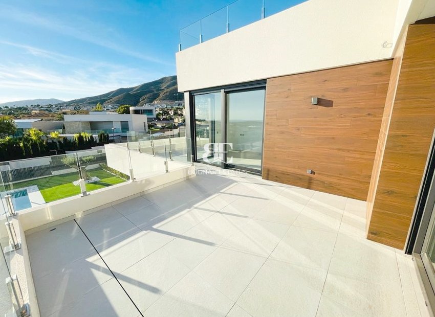 Resale - Villa -
Finestrat - Sierra Cortina