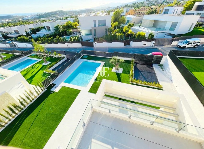 Resale - Villa -
Finestrat - Sierra Cortina