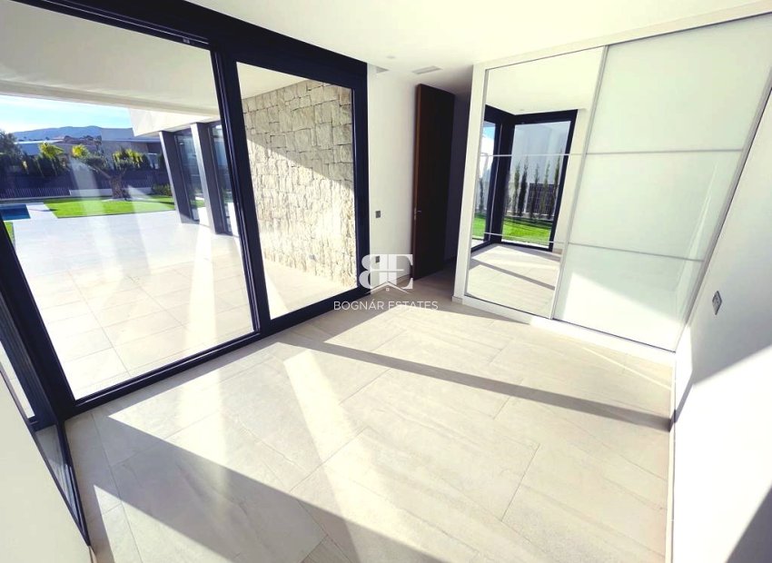 Resale - Villa -
Finestrat - Sierra Cortina