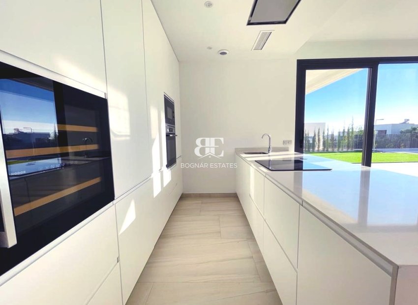Resale - Villa -
Finestrat - Sierra Cortina