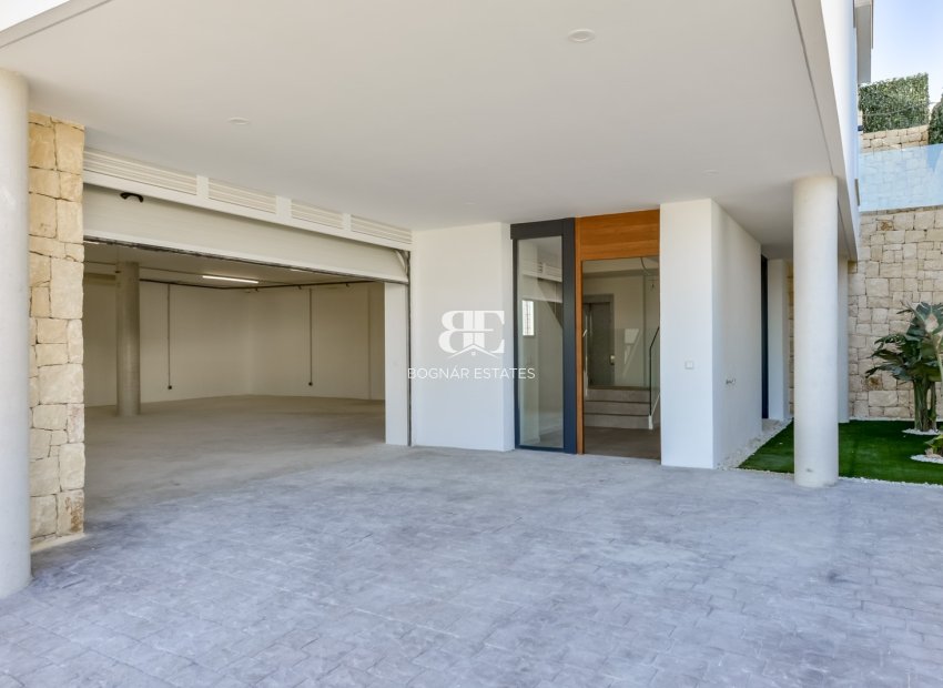 Resale - Villa -
Finestrat - Sierra Cortina