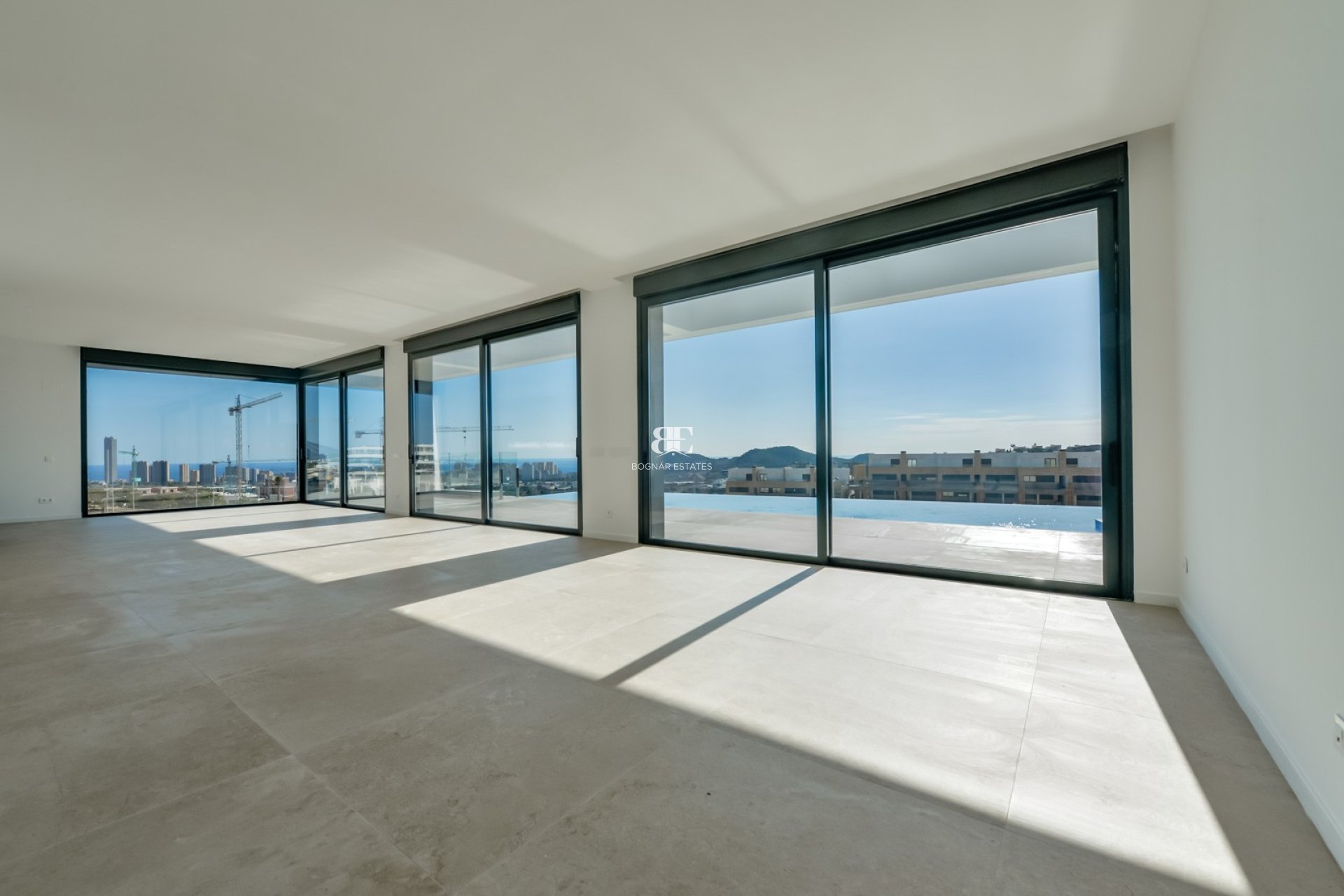 Resale - Villa -
Finestrat - Sierra Cortina