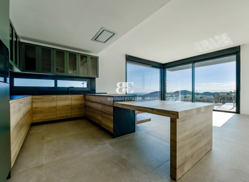 Resale - Villa -
Finestrat - Sierra Cortina