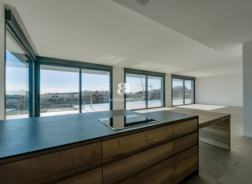 Resale - Villa -
Finestrat - Sierra Cortina