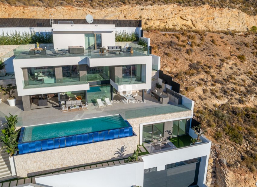 Resale - Villa -
Finestrat