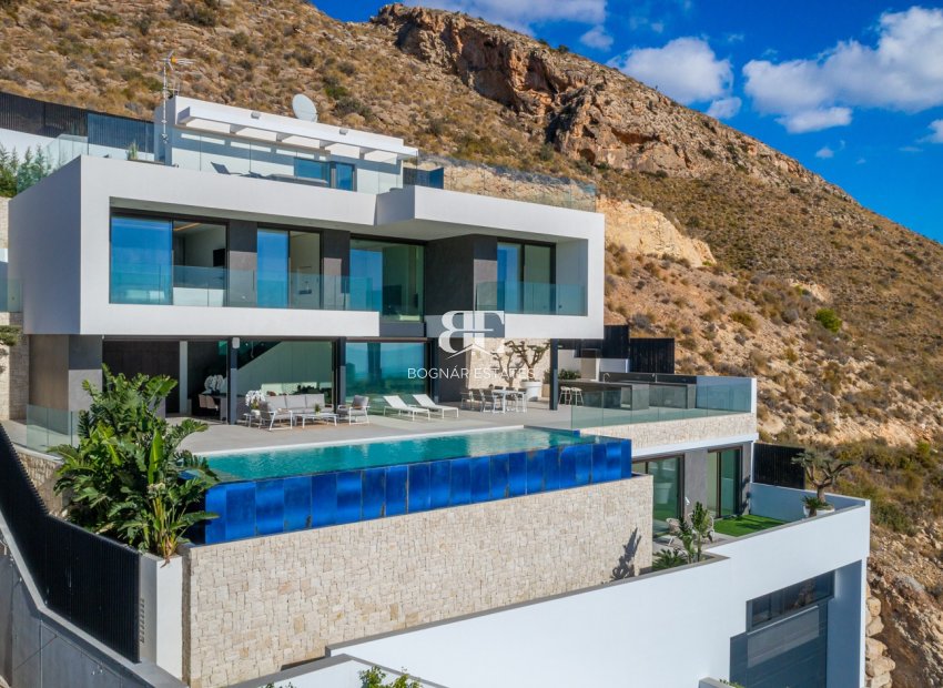 Resale - Villa -
Finestrat