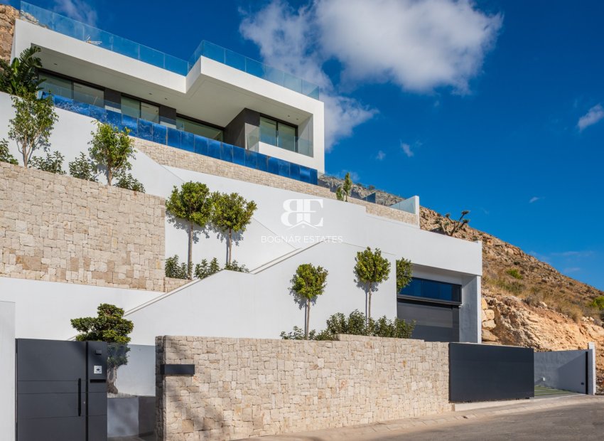 Resale - Villa -
Finestrat