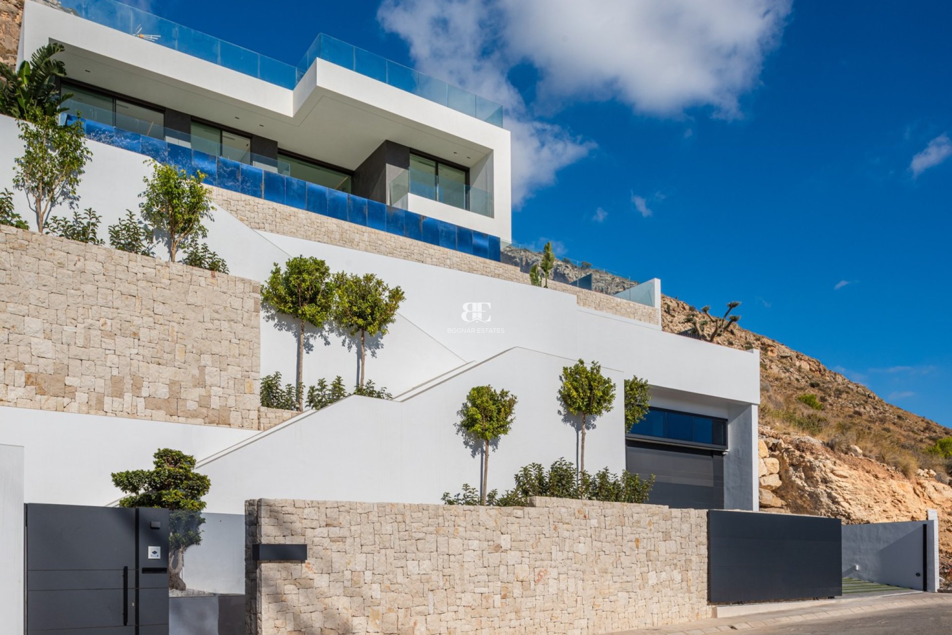 Resale - Villa -
Finestrat
