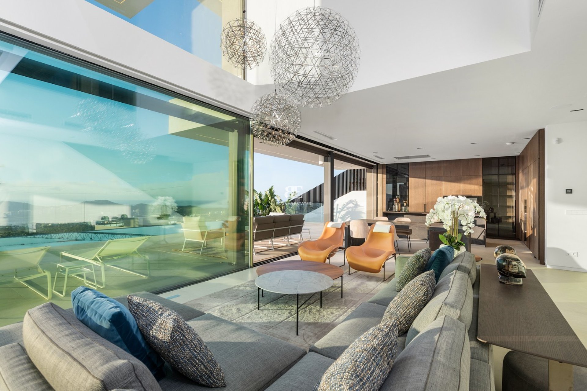 Resale - Villa -
Finestrat