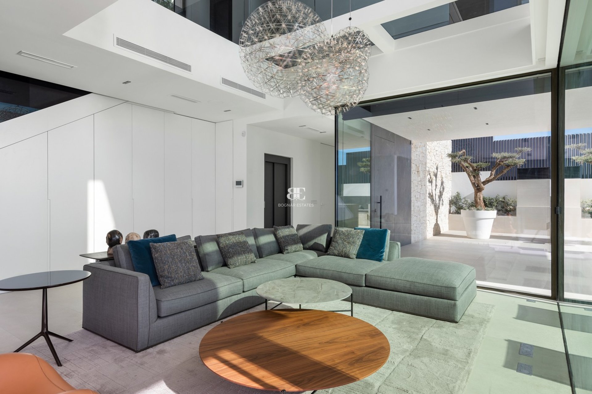 Resale - Villa -
Finestrat
