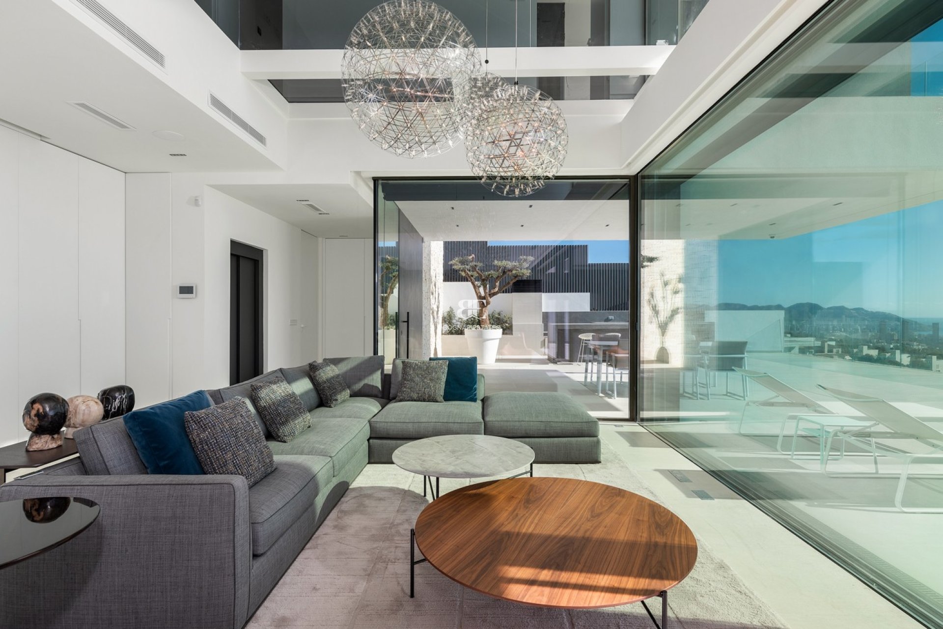 Resale - Villa -
Finestrat