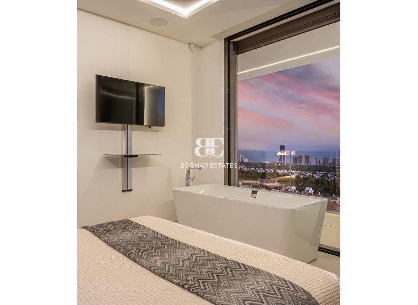 Resale - Villa -
Finestrat