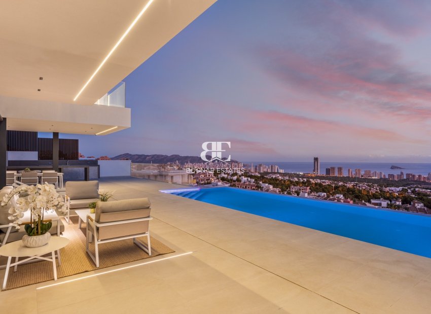 Resale - Villa -
Finestrat