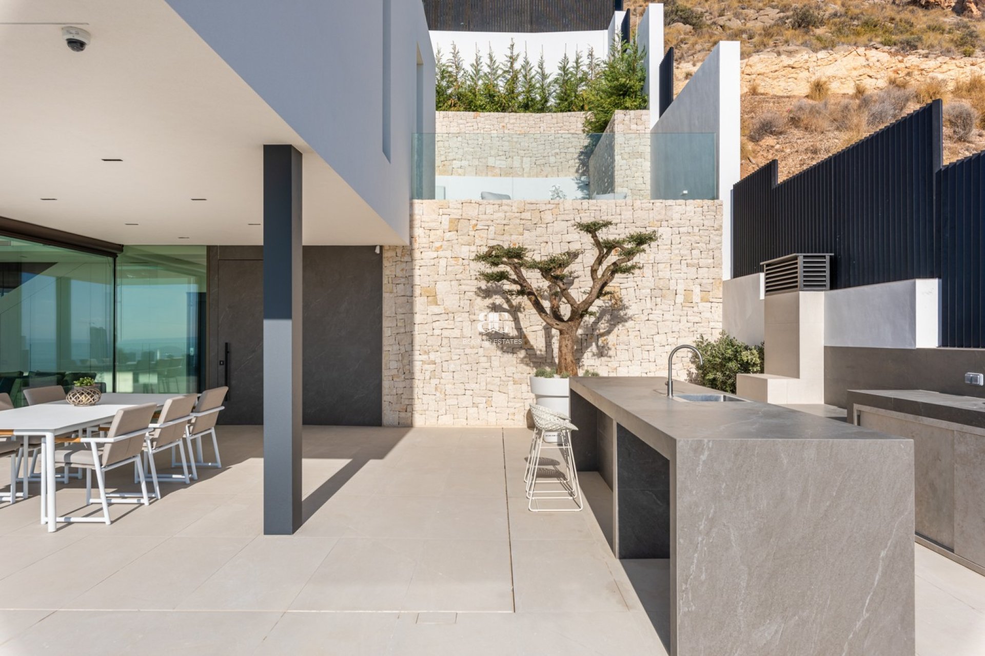 Resale - Villa -
Finestrat