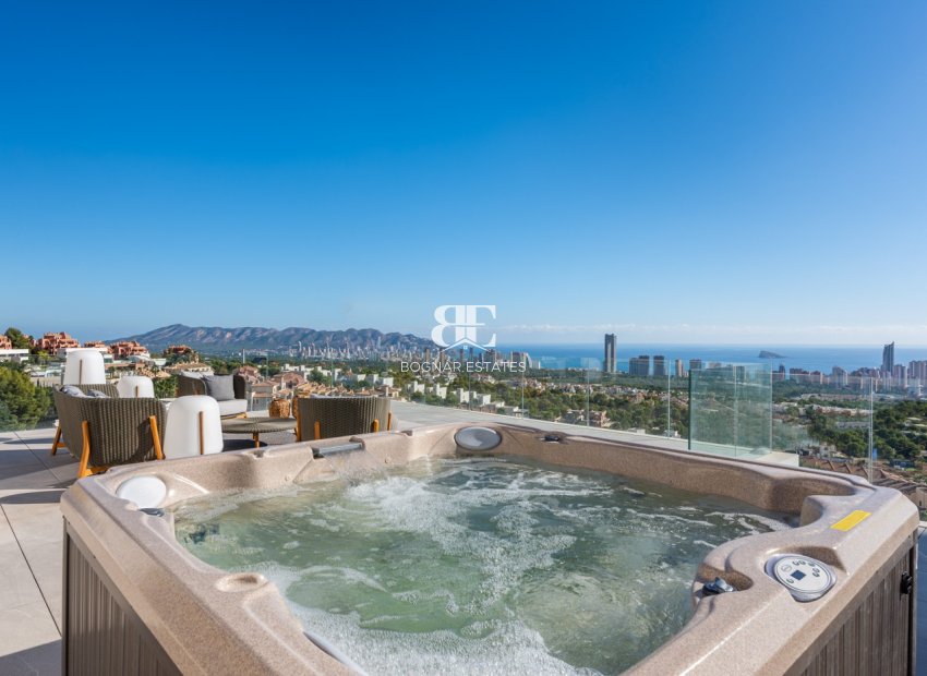 Resale - Villa -
Finestrat