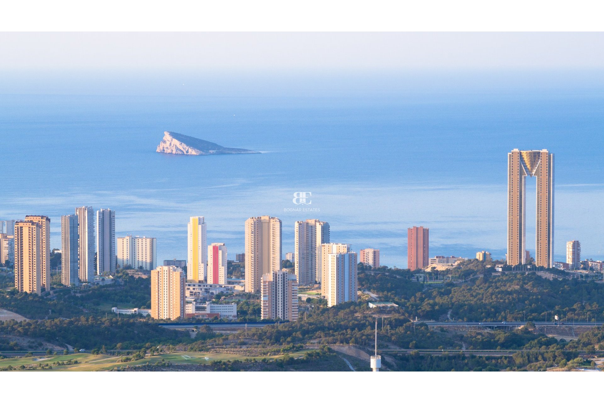 Resale - Villa -
Finestrat
