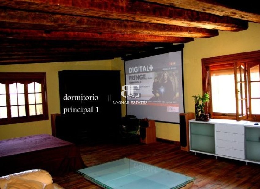 Resale - Villa -
Gea Truyols - Gea y Trujols