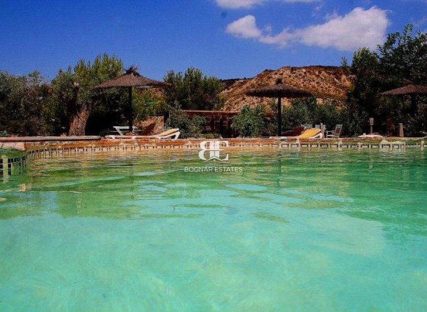 Resale - Villa -
Gea Truyols - Gea y Trujols