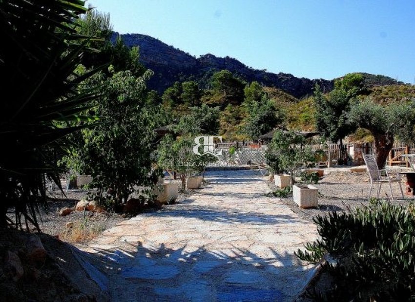 Resale - Villa -
Gea Truyols - Gea y Trujols