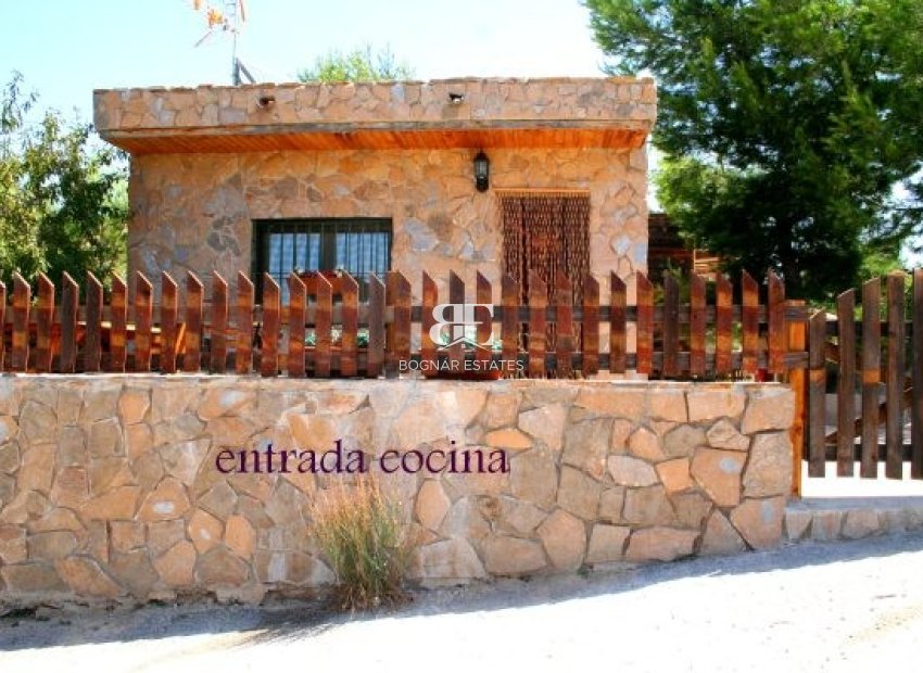 Resale - Villa -
Gea Truyols - Gea y Trujols