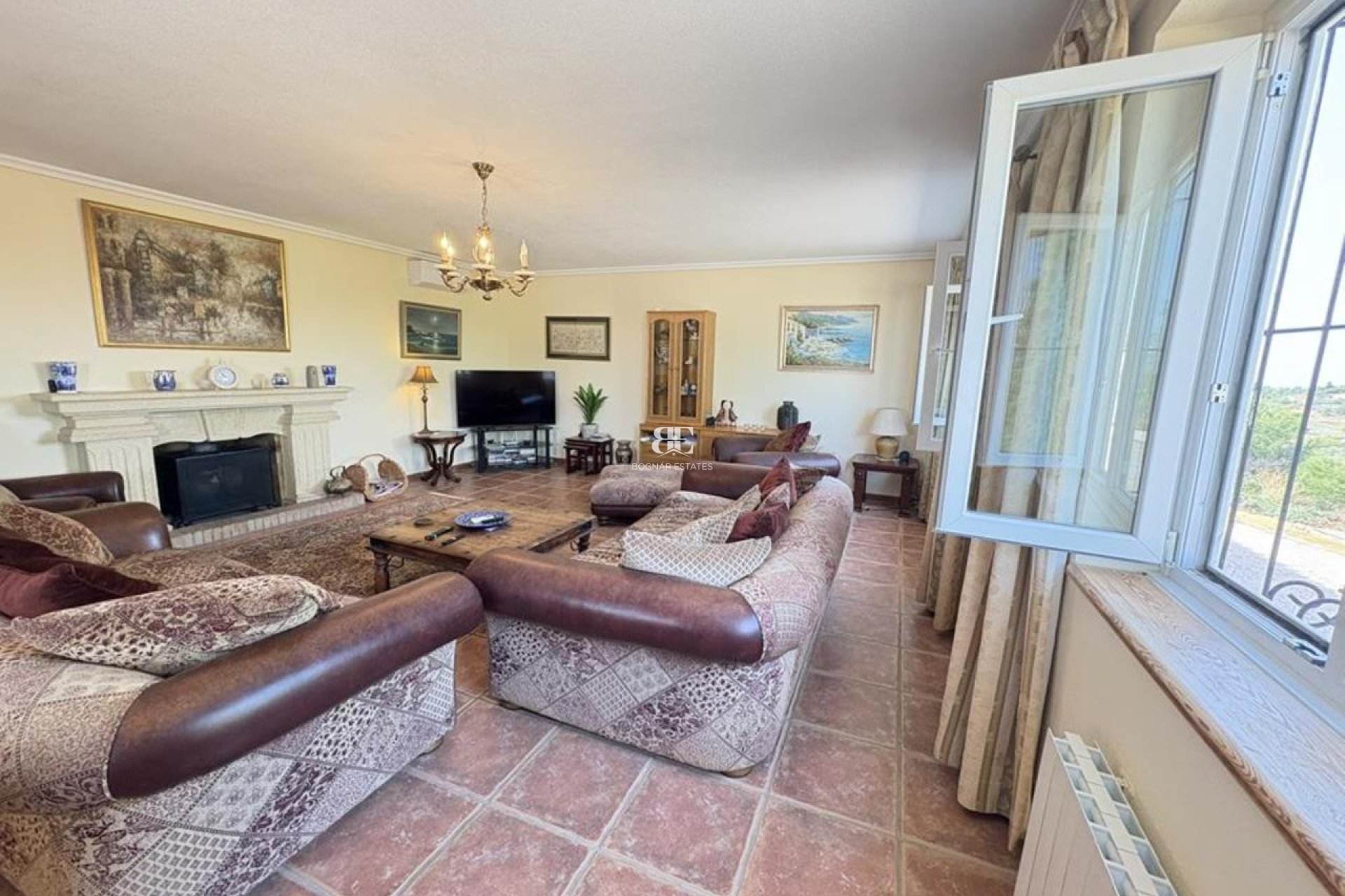 Resale - Villa -
Gea Truyols - Gea y Trujols