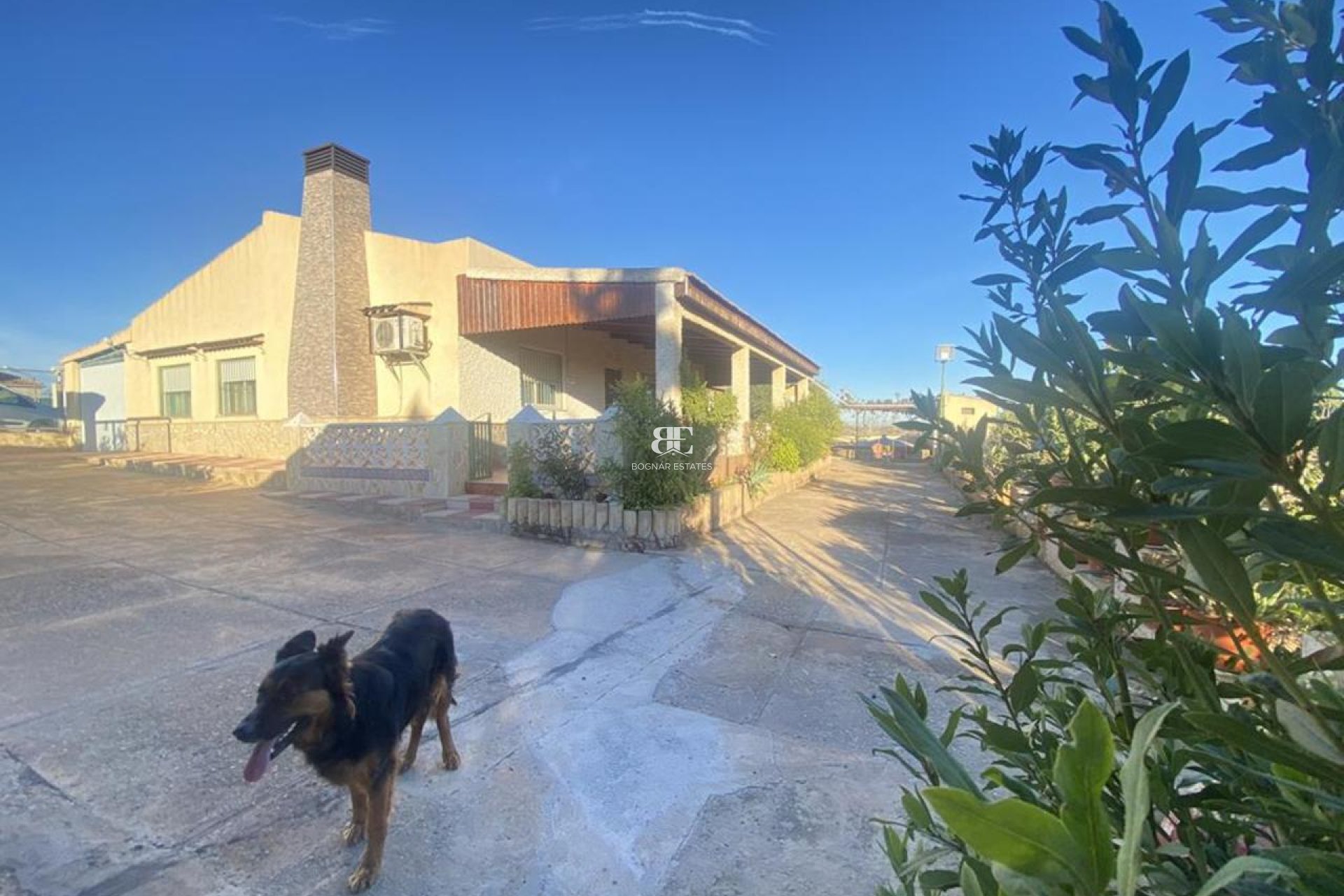 Resale - Villa -
Gea Truyols - Gea y Trujols