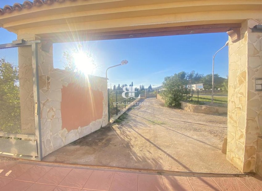 Resale - Villa -
Gea Truyols - Gea y Trujols