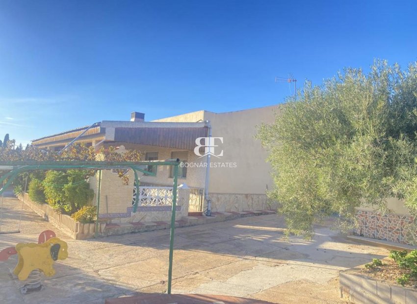 Resale - Villa -
Gea Truyols - Gea y Trujols