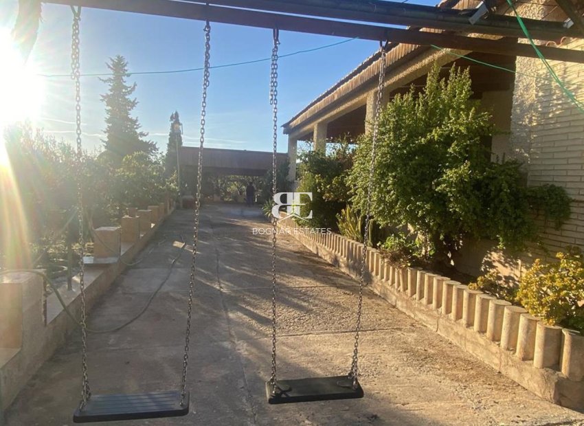 Resale - Villa -
Gea Truyols - Gea y Trujols