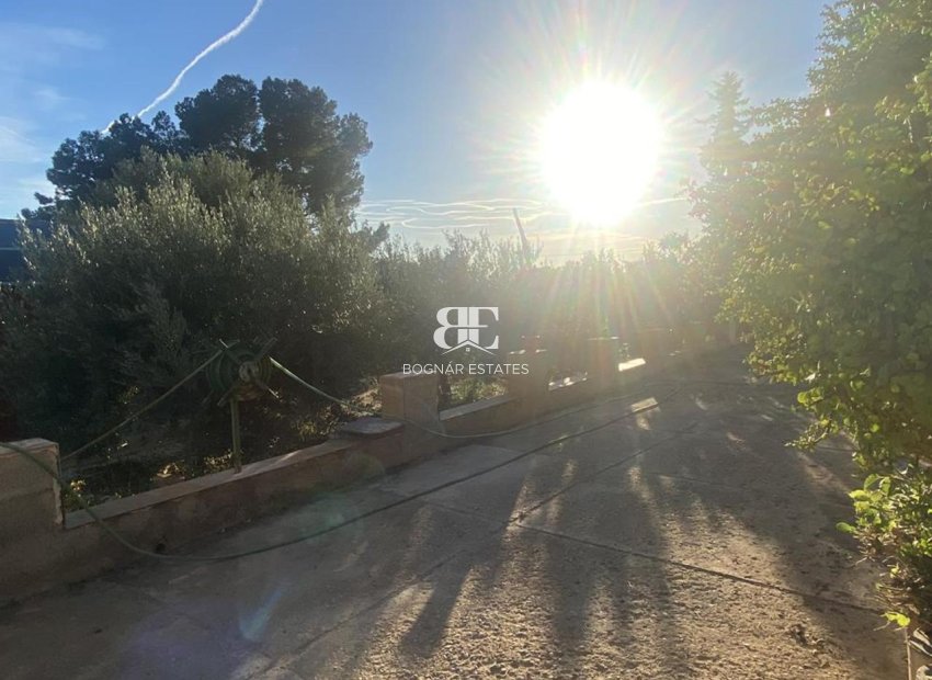 Resale - Villa -
Gea Truyols - Gea y Trujols