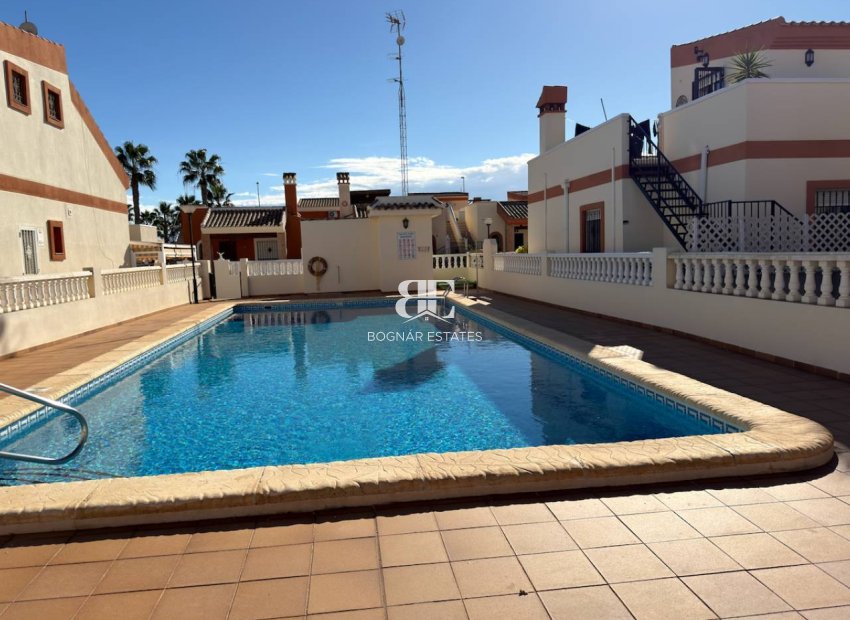 Resale - Villa -
Guardamar del Segura - El Raso