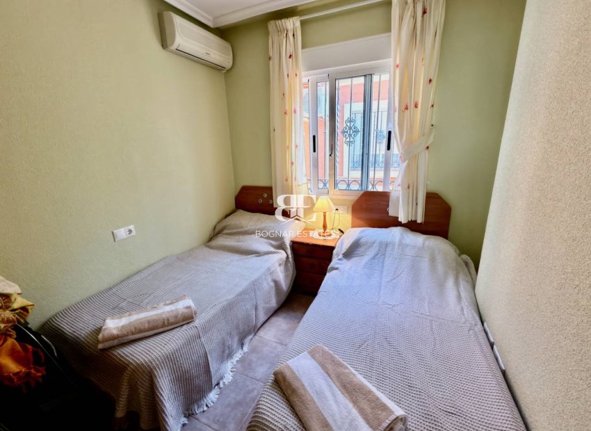 Resale - Villa -
Guardamar del Segura - El Raso