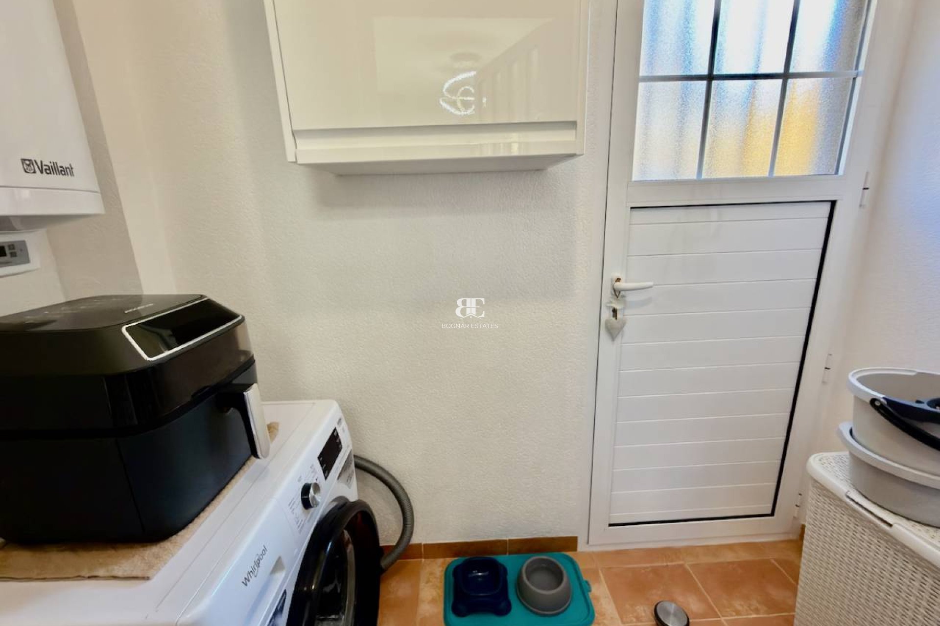 Resale - Villa -
Guardamar del Segura - El Raso