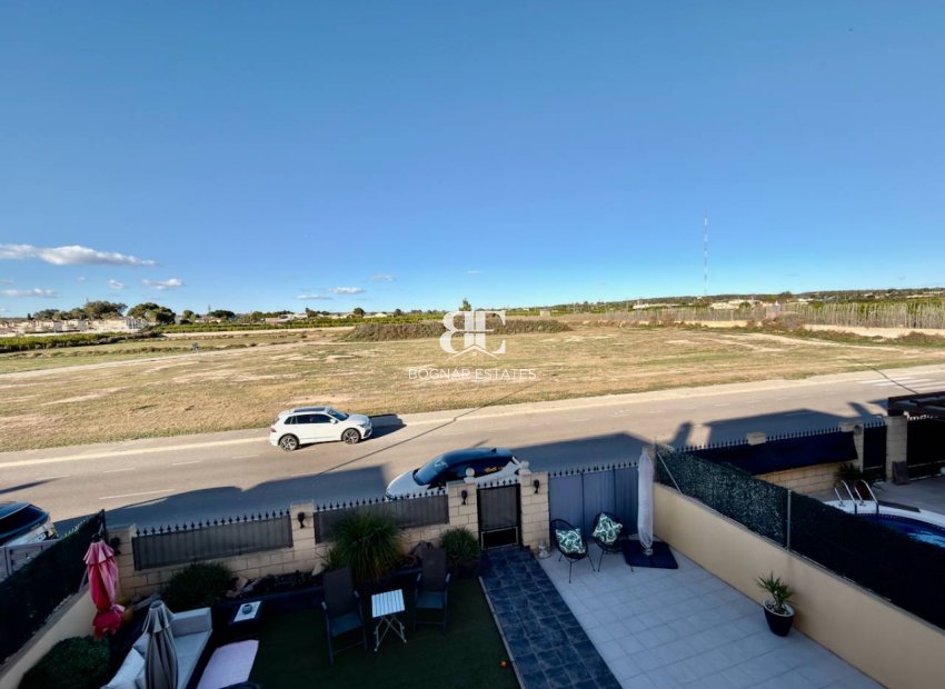 Resale - Villa -
Guardamar del Segura - El Raso