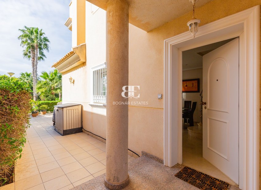 Resale - Villa -
Guardamar del Segura - El Raso