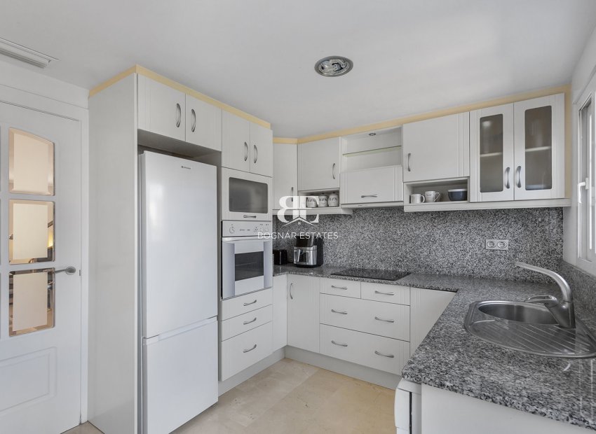 Resale - Villa -
Guardamar del Segura - El Raso