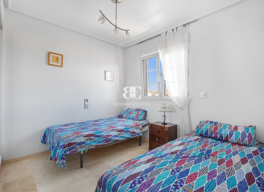 Resale - Villa -
Guardamar del Segura - El Raso