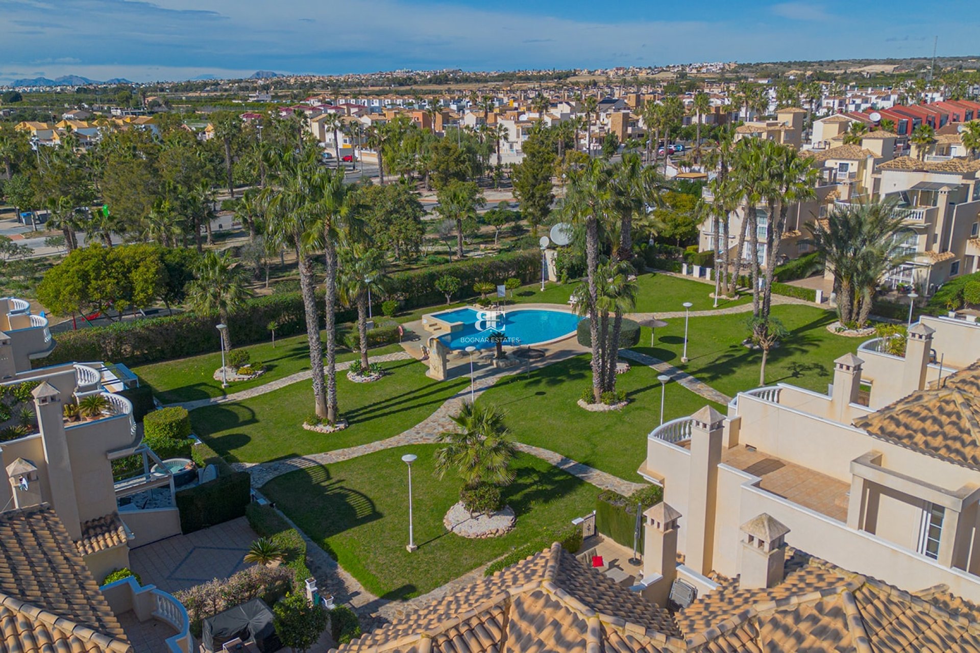 Resale - Villa -
Guardamar del Segura - El Raso