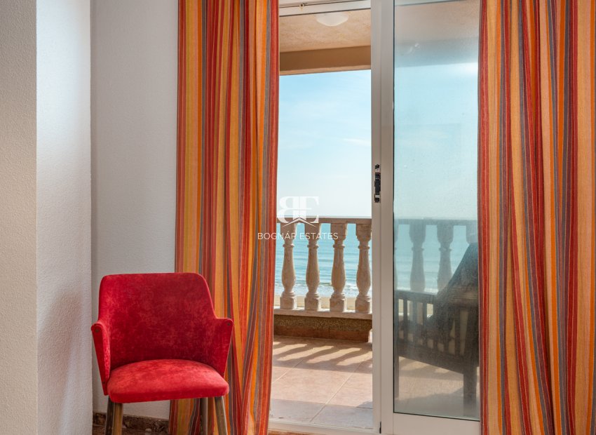 Resale - Villa -
Guardamar del Segura