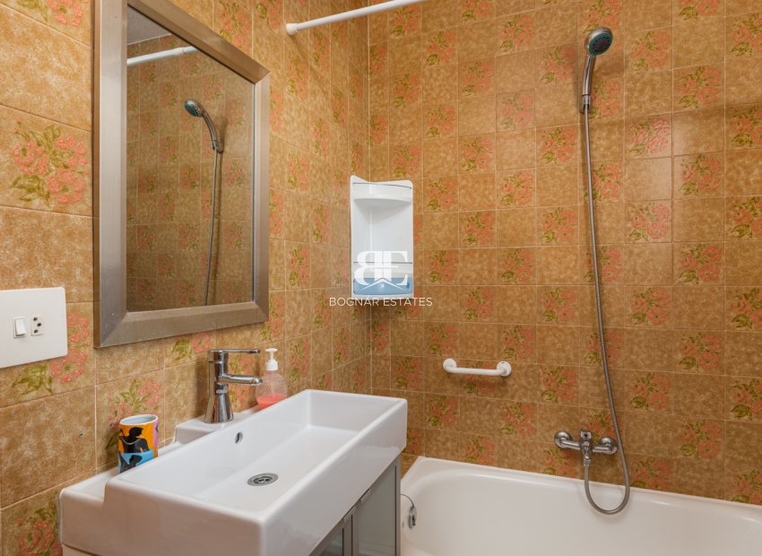 Resale - Villa -
Guardamar del Segura
