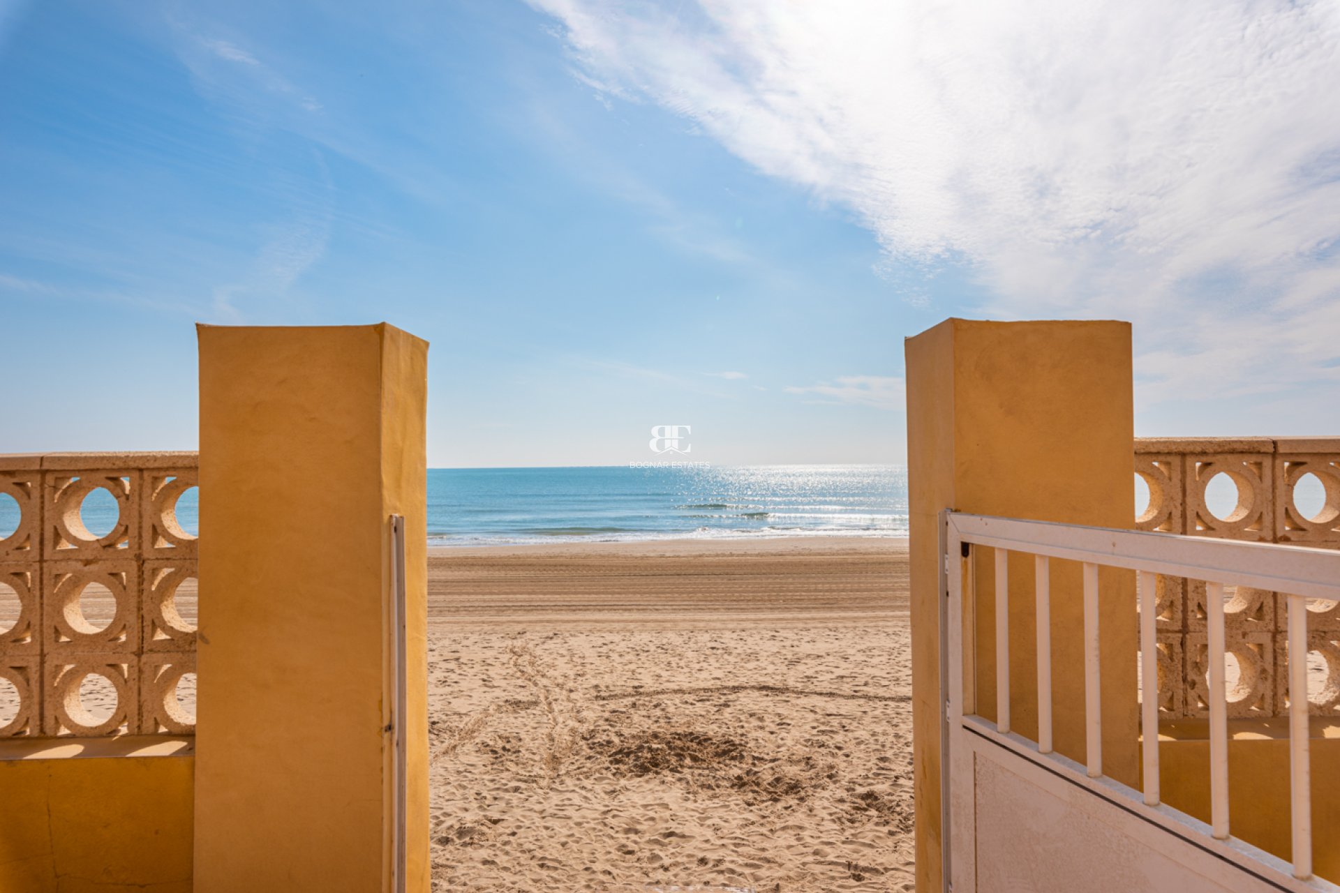 Resale - Villa -
Guardamar del Segura